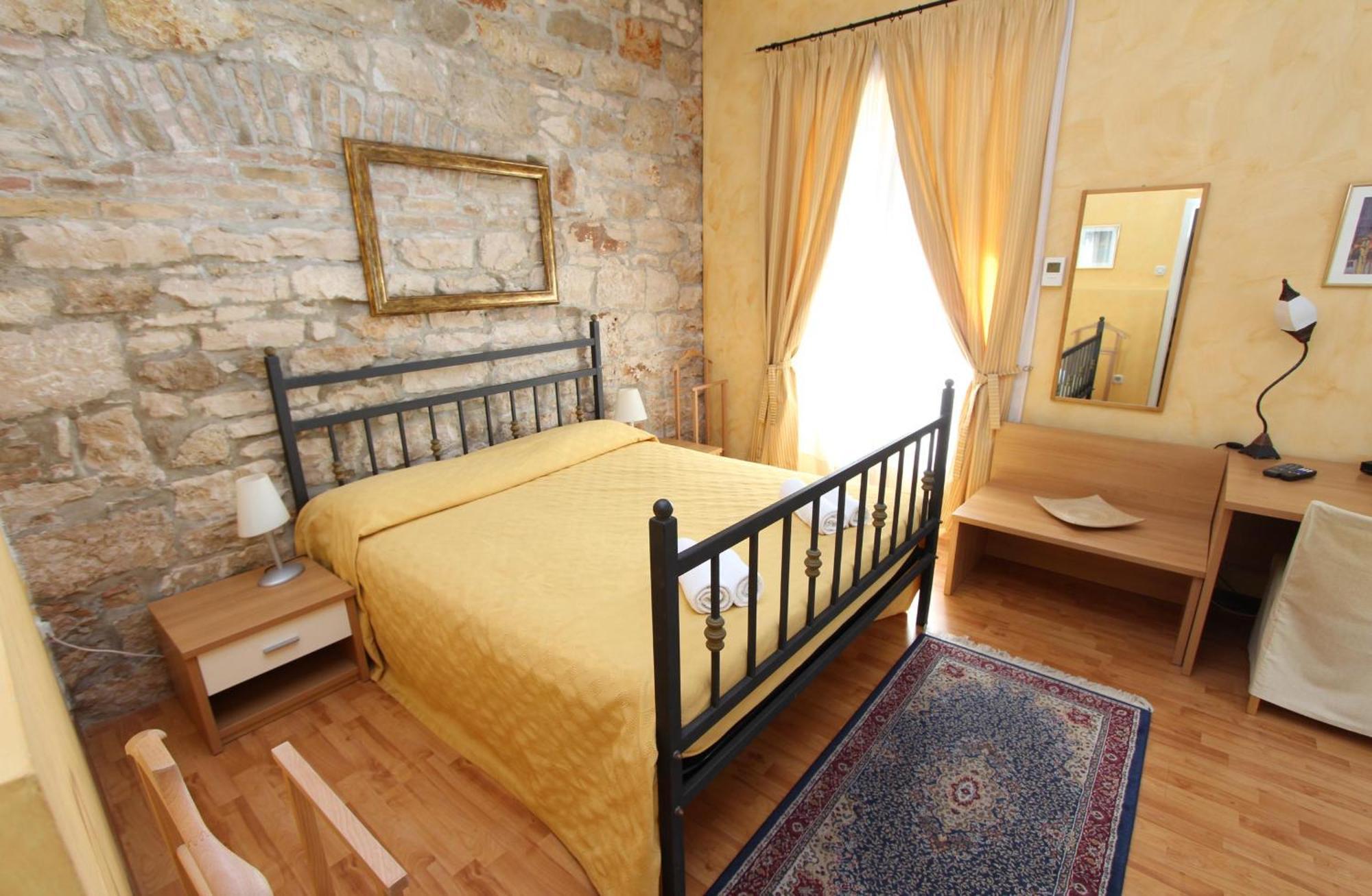 Rooms And Studios Villa Rossella 2 Rovinj Rom bilde