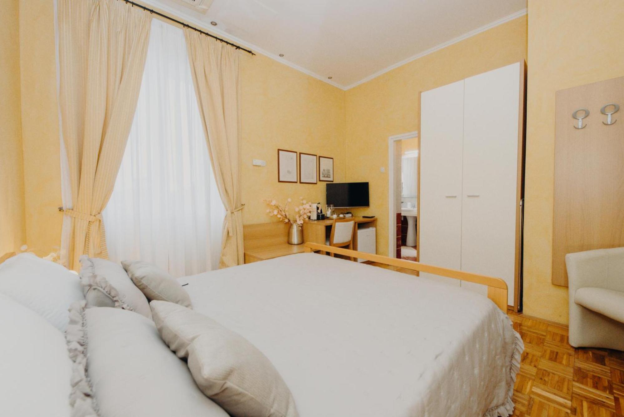 Rooms And Studios Villa Rossella 2 Rovinj Rom bilde